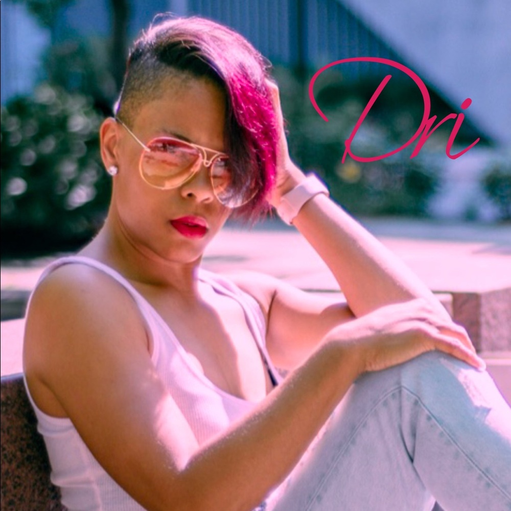 Meet your Posher, Adrienne